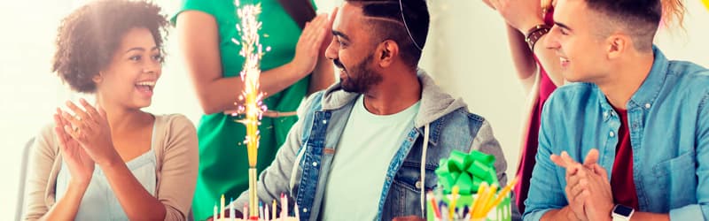 De repente 30: 4 dicas para comemorar com uma festa em grande estilo.