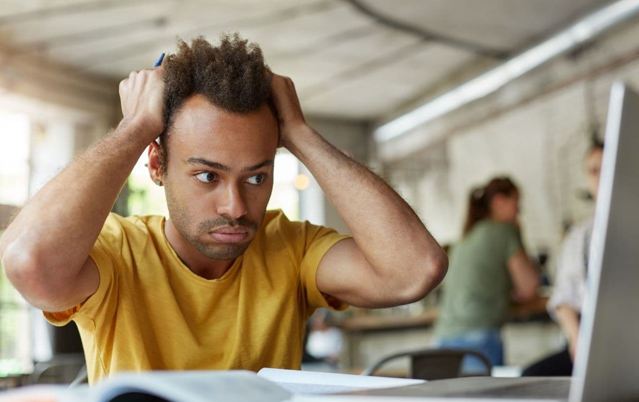 Fui demitido. E agora? Como pagar as minhas contas?