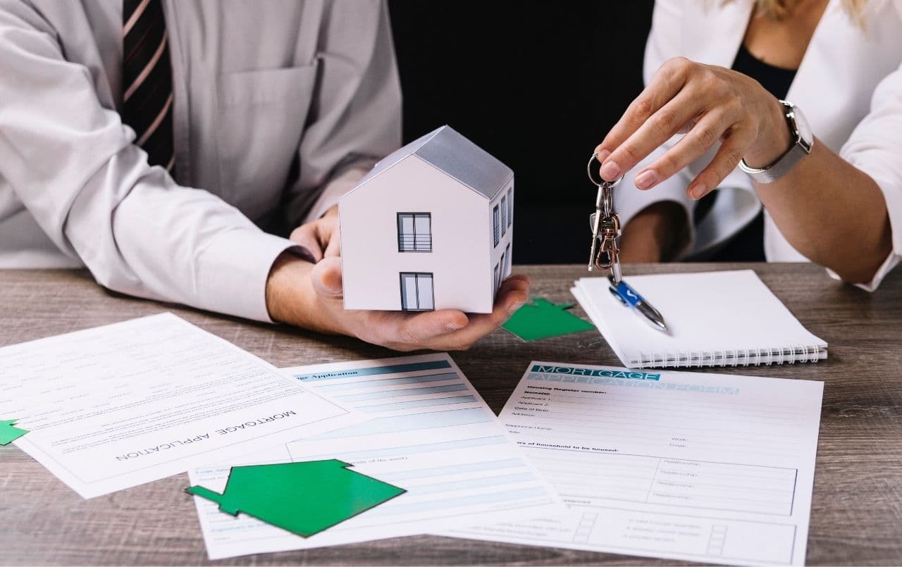 Morar sozinho: como economizar e crescer financeiramente