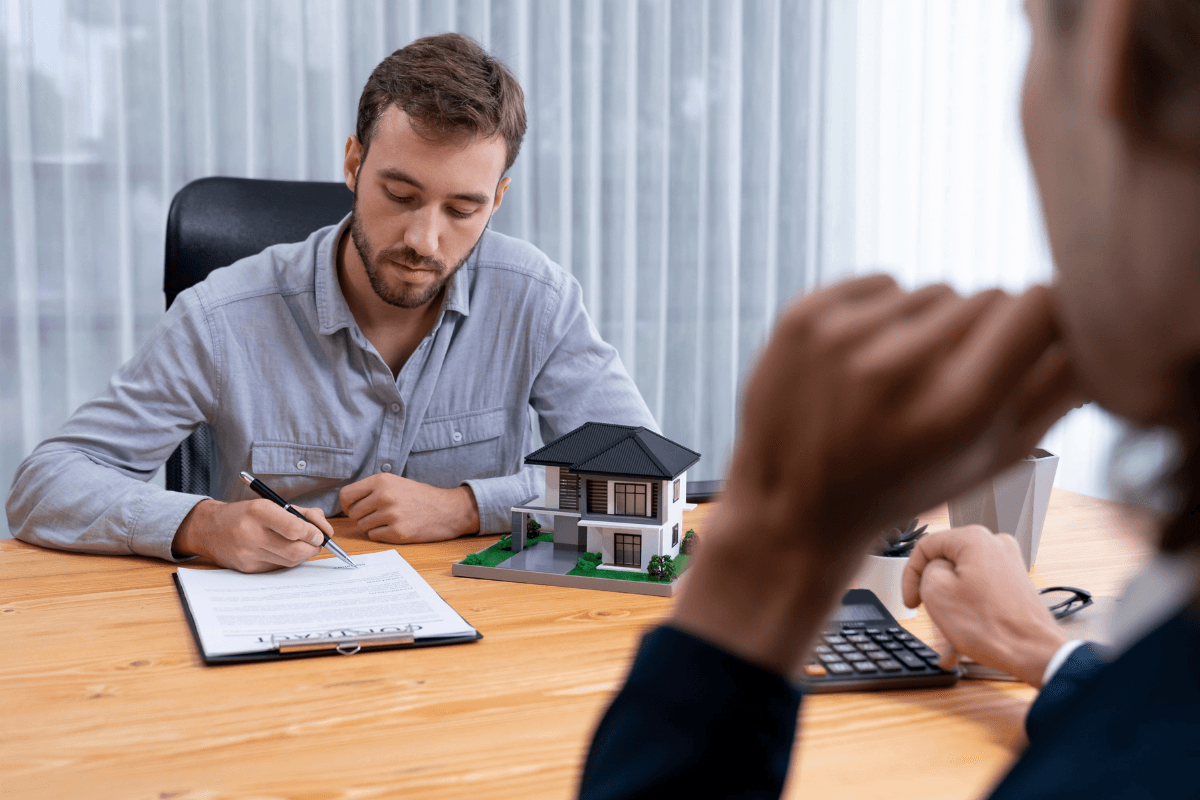 O que considerar antes de financiar um imóvel e quando o consórcio é a resposta certa?
