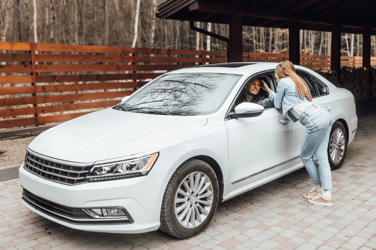 Consórcio de carro sedã: vale a pena trocar o hatch pelo sedã?