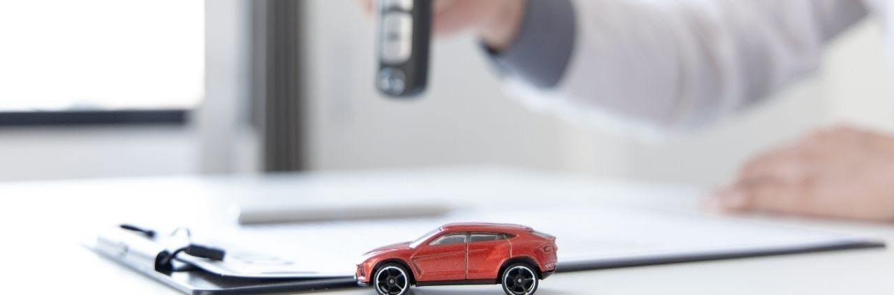Financiamentos de automóveis novos recuaram 19,4% em fevereiro