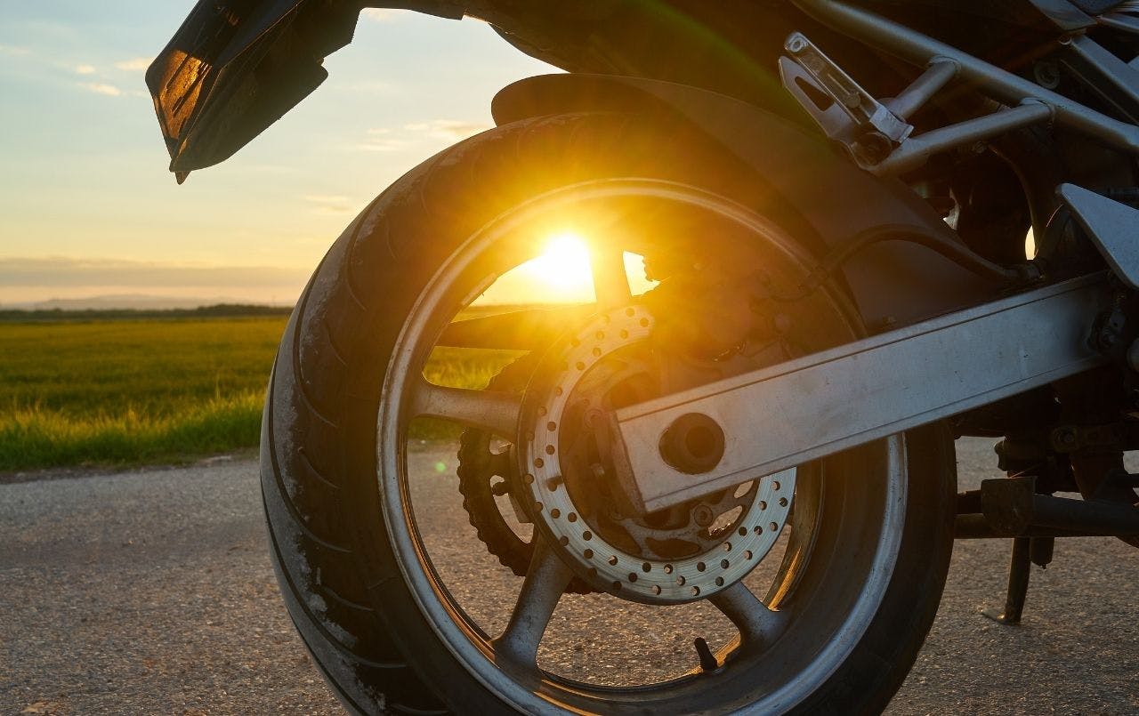 Quais são as formas de comprar uma moto?
