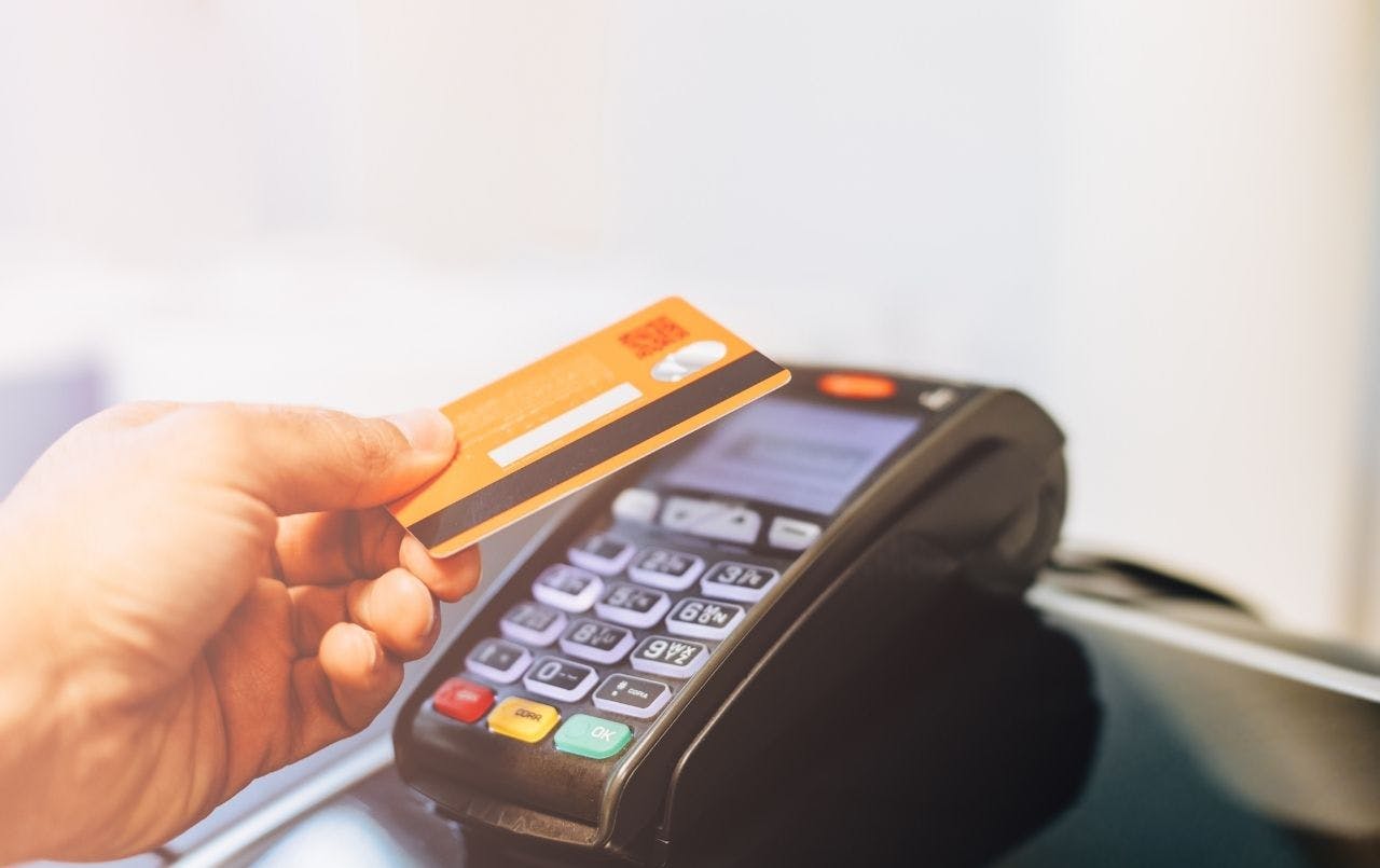 Vantagens e desvantagens do cartão de crédito